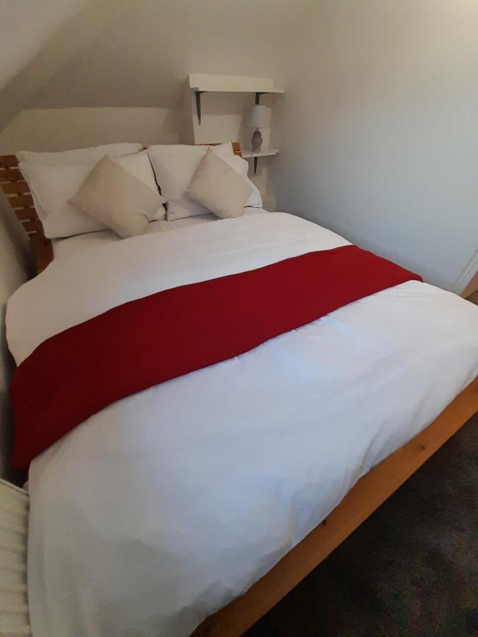 Entire Victoria Park Cardiff Apartment With Free Street Parking Bus 17 And 18 Direct To Cardiff City Centre, Fast Free Wi-Fi Eksteriør billede