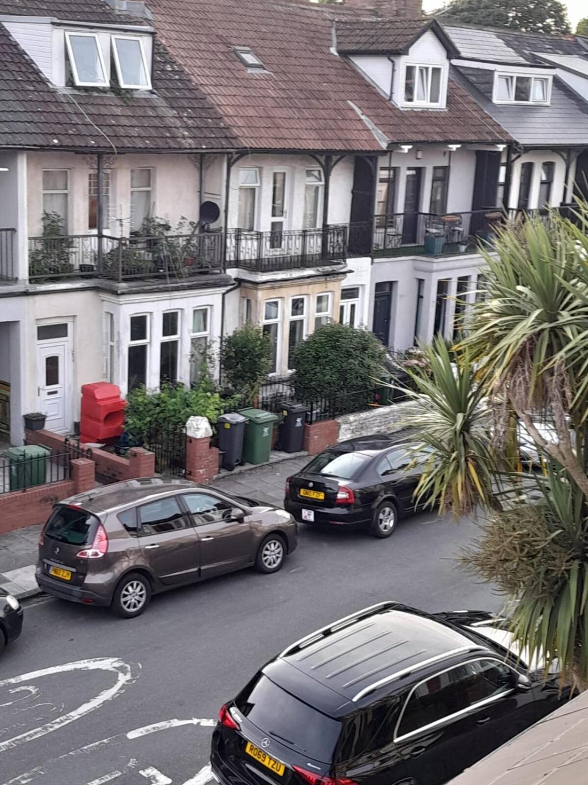Entire Victoria Park Cardiff Apartment With Free Street Parking Bus 17 And 18 Direct To Cardiff City Centre, Fast Free Wi-Fi Eksteriør billede